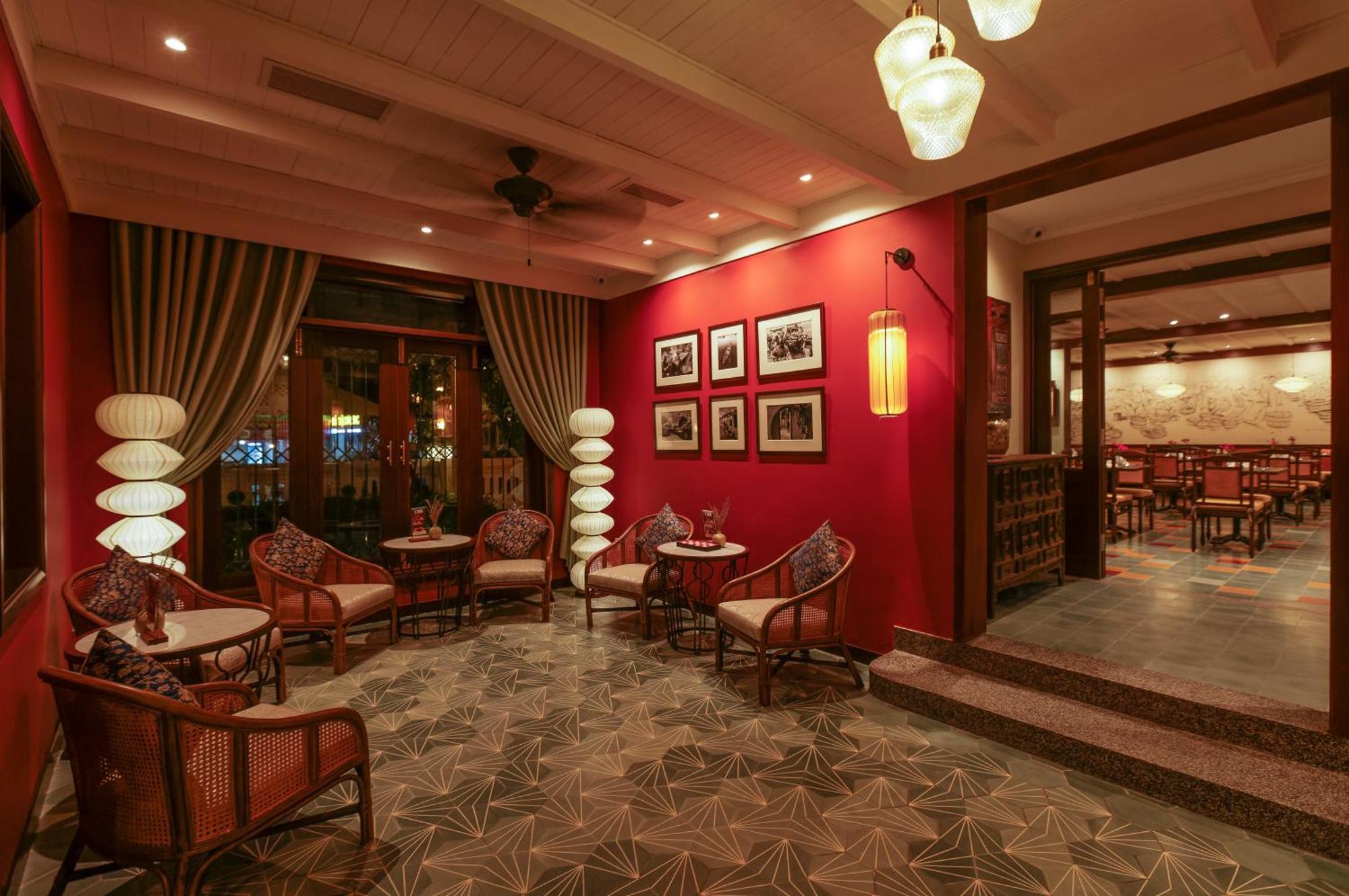 Cozy Savvy Boutique Hotel Hoi An Exterior foto The lobby of the hotel