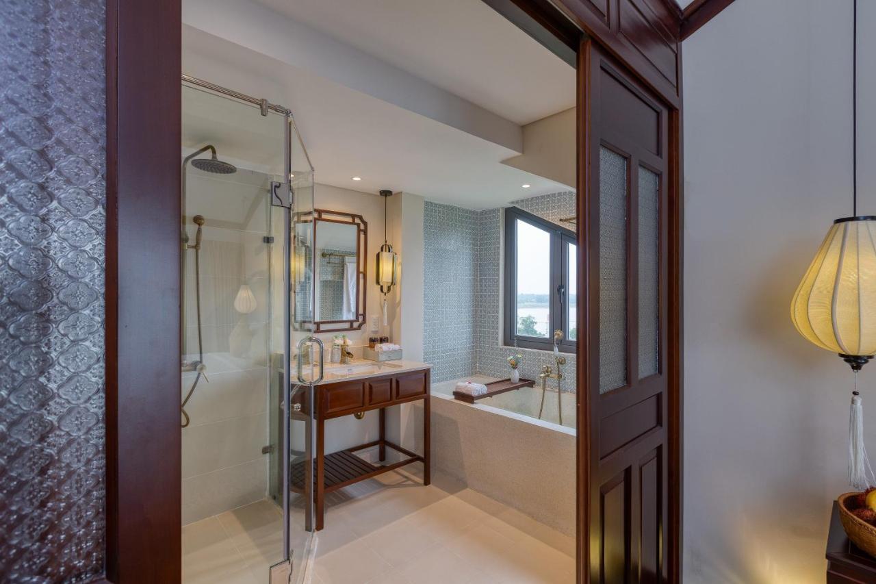 Cozy Savvy Boutique Hotel Hoi An Exterior foto A bathroom at The Park, Hyderabad