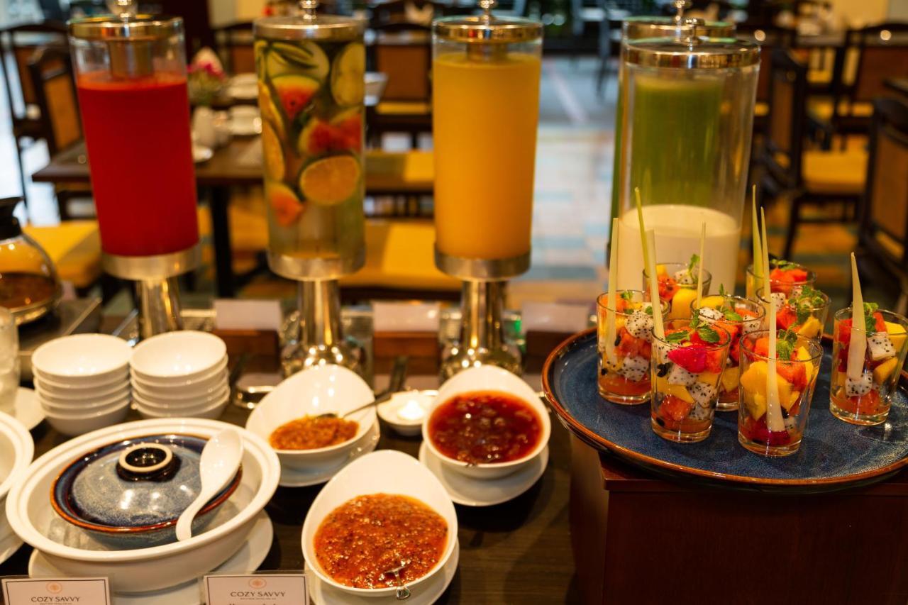 Cozy Savvy Boutique Hotel Hoi An Exterior foto A selection of fruit juices